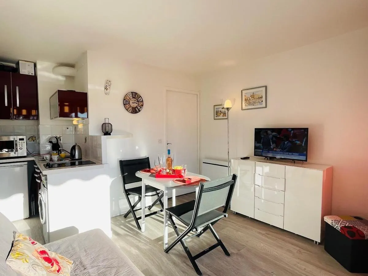 Cap Raphael Yourhosthelper Saint-Raphael  Saint-Raphael (Var)